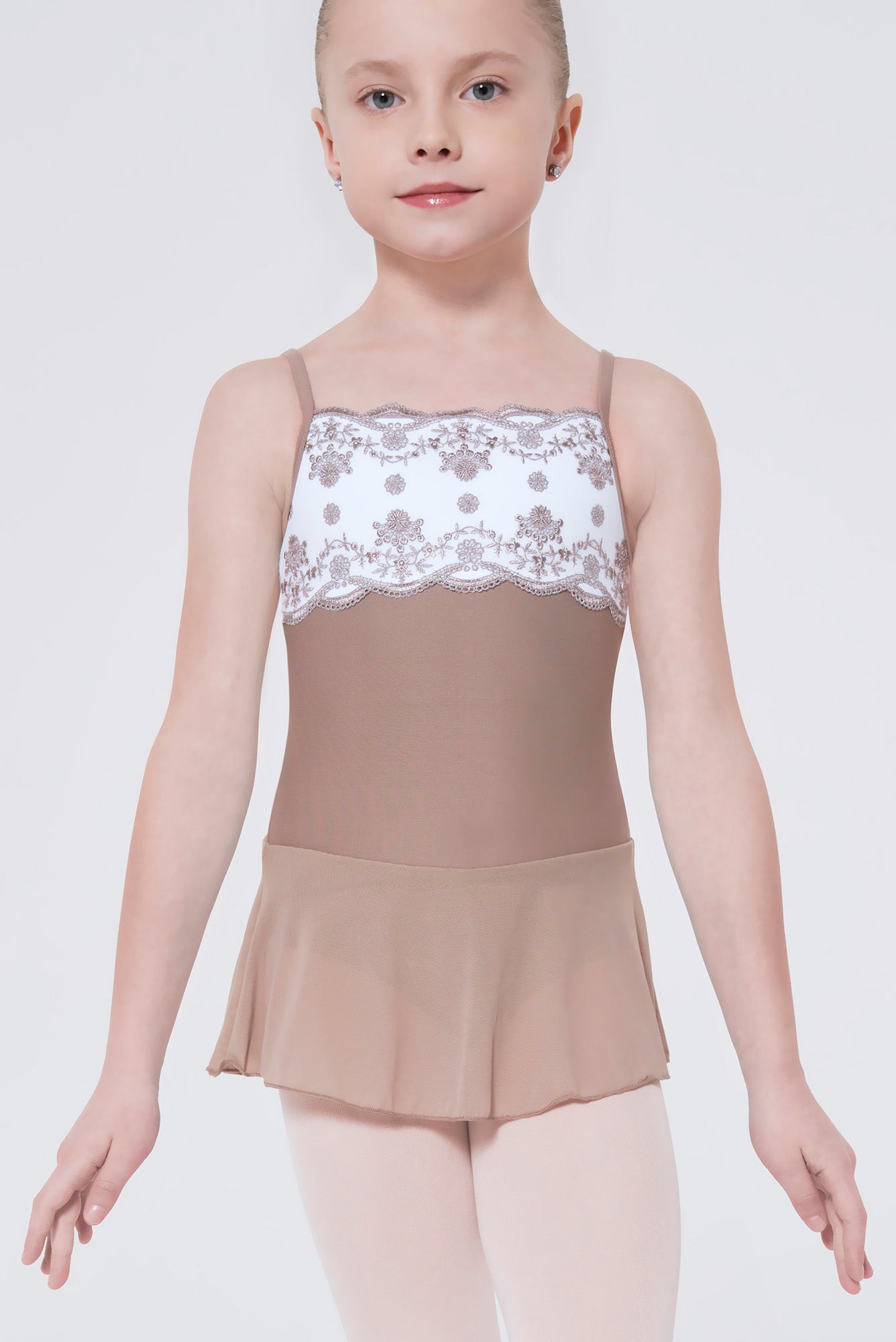 #couleur_moka / white